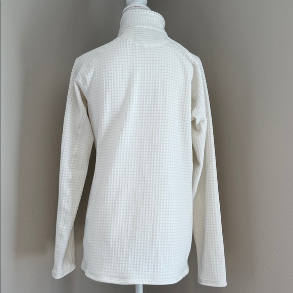Patagonia | W's R1® Quarter-Zip Fleece Pullover | Birch White | Large | #40118 - Picture 6 of 11